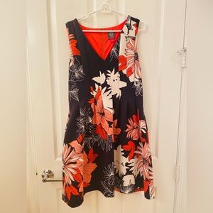 Vince Camuto Fit and Flare dress with pockets!